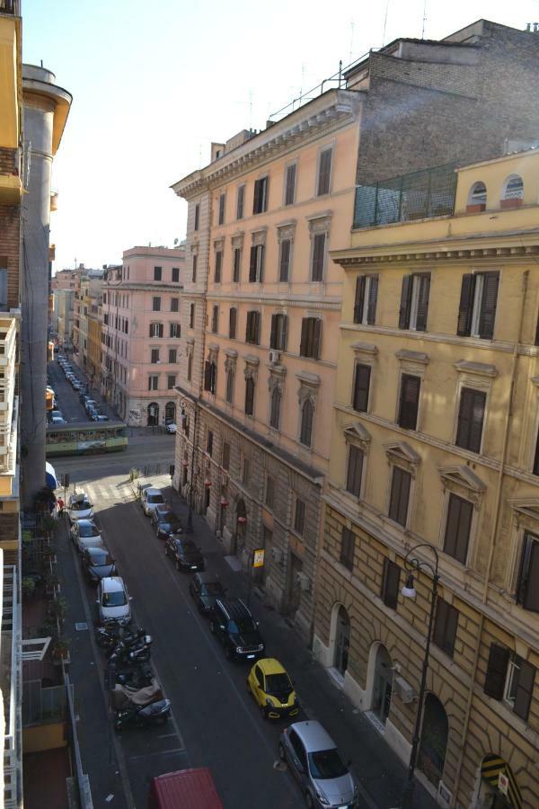 Dixi Bird Guesthouse Roma Exterior foto